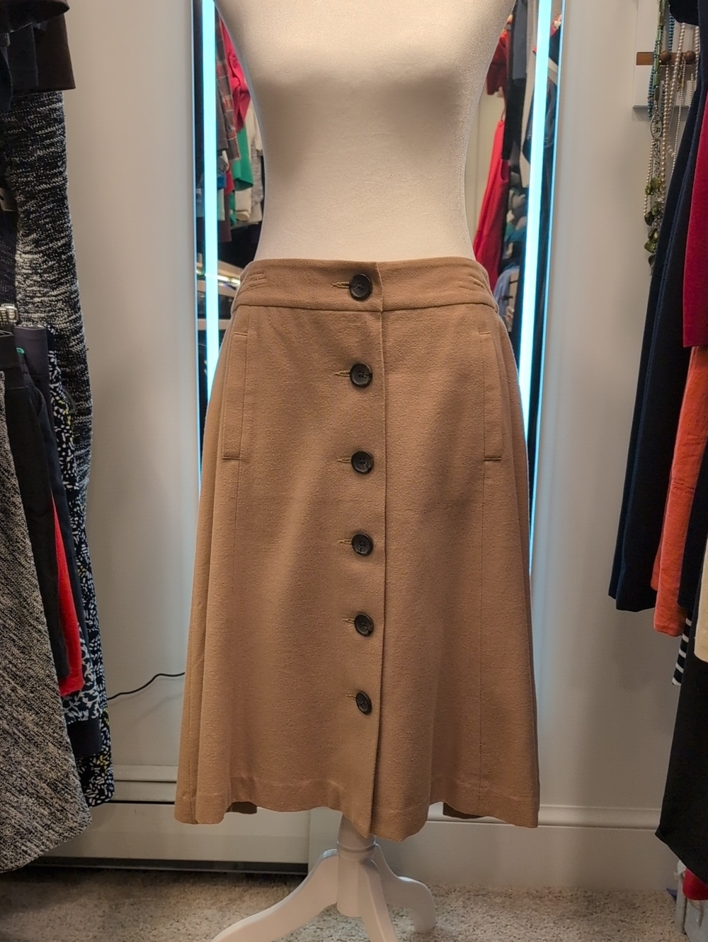 New With Tags Banana Republic Classic Button-Front Camel A-Line Skirt by